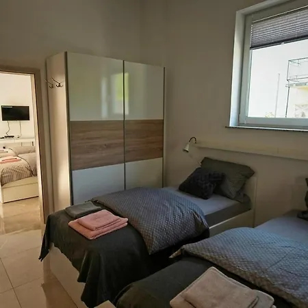 Drevi Apartment *